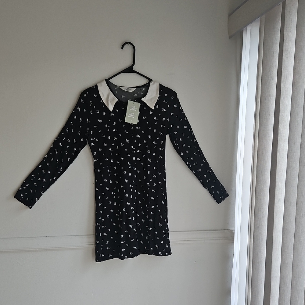 H&M Black Floral Girls Dress Size 12/14 with White Accents